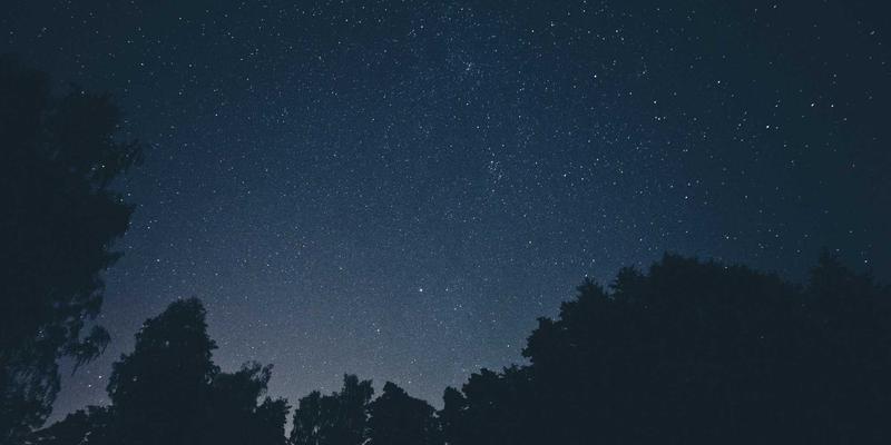 情感化设计：在数字设计与营销策划中构建深层用户连接的创意策略