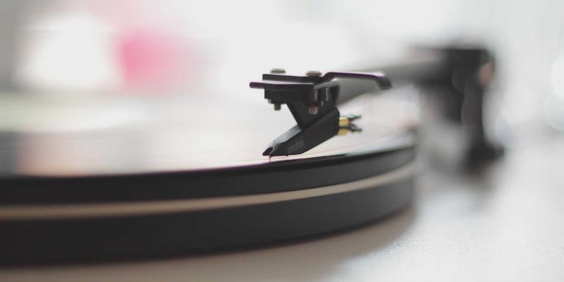 数据可视化中的创意设计：品牌设计与BQ梦想如何让复杂信息一目了然