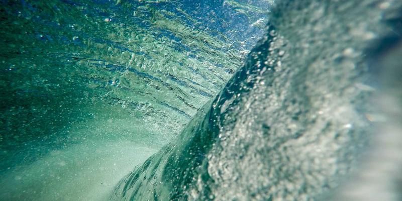 沉浸式戏剧与展览的叙事空间设计：BQ梦想如何通过营销策划与视觉识别构建多感官故事线