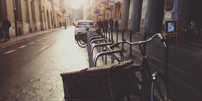 生成式AI：重构营销策划与数字设计工作流，探索BQ梦想的创意边界